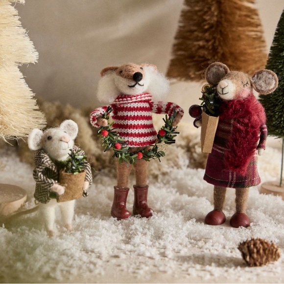 Anthropologie Holiday Festive Mouse Decor Set - Red, White, Brown - Picture 1 of 3